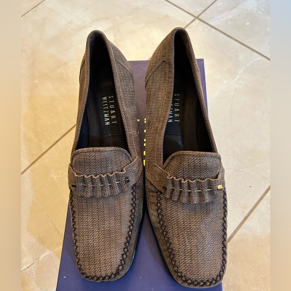 Vintage Stuart Weitzman Loafer Heel in size 7.5m— in original box